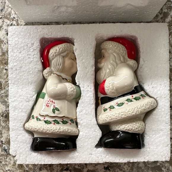 Lenox Festive Santa and Mrs. Claus Shakers - Red, White, and Black - Picture 3 of 6